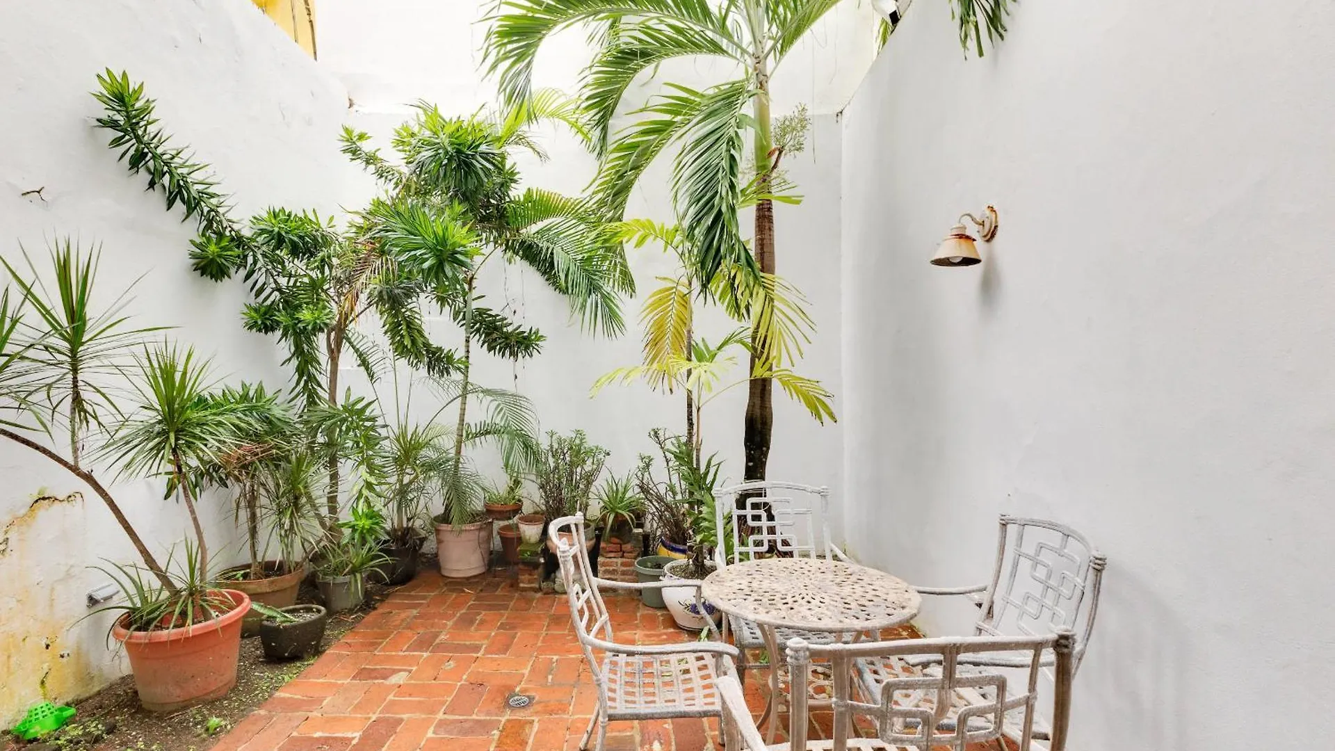 Spacious Colonial Gem With Artistic Flair Old San Juan 0*,