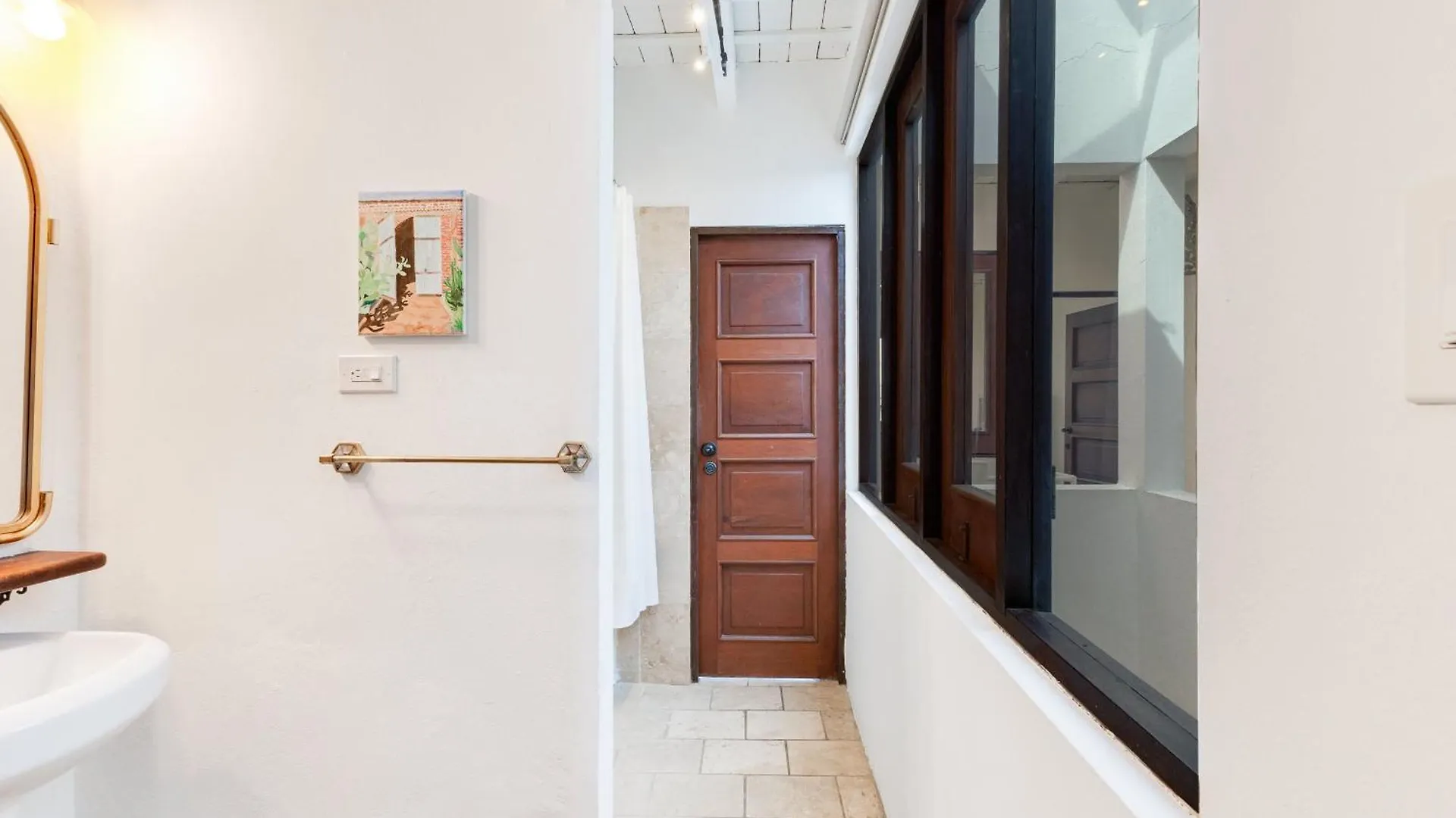 Spacious Colonial Gem With Artistic Flair Old San Juan 0*,
