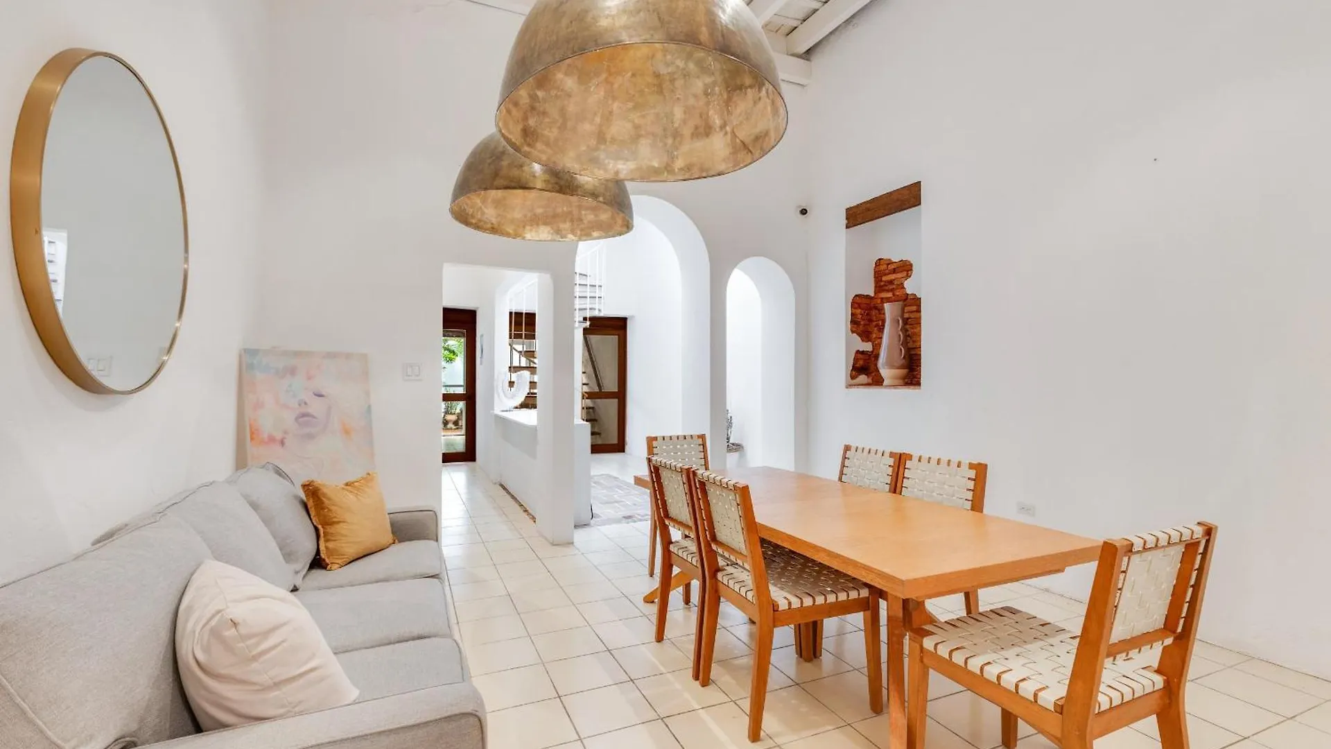 Spacious Colonial Gem With Artistic Flair Old San Juan Holiday home