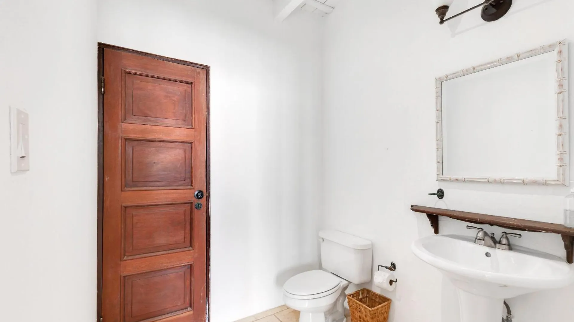 Spacious Colonial Gem With Artistic Flair Old San Juan