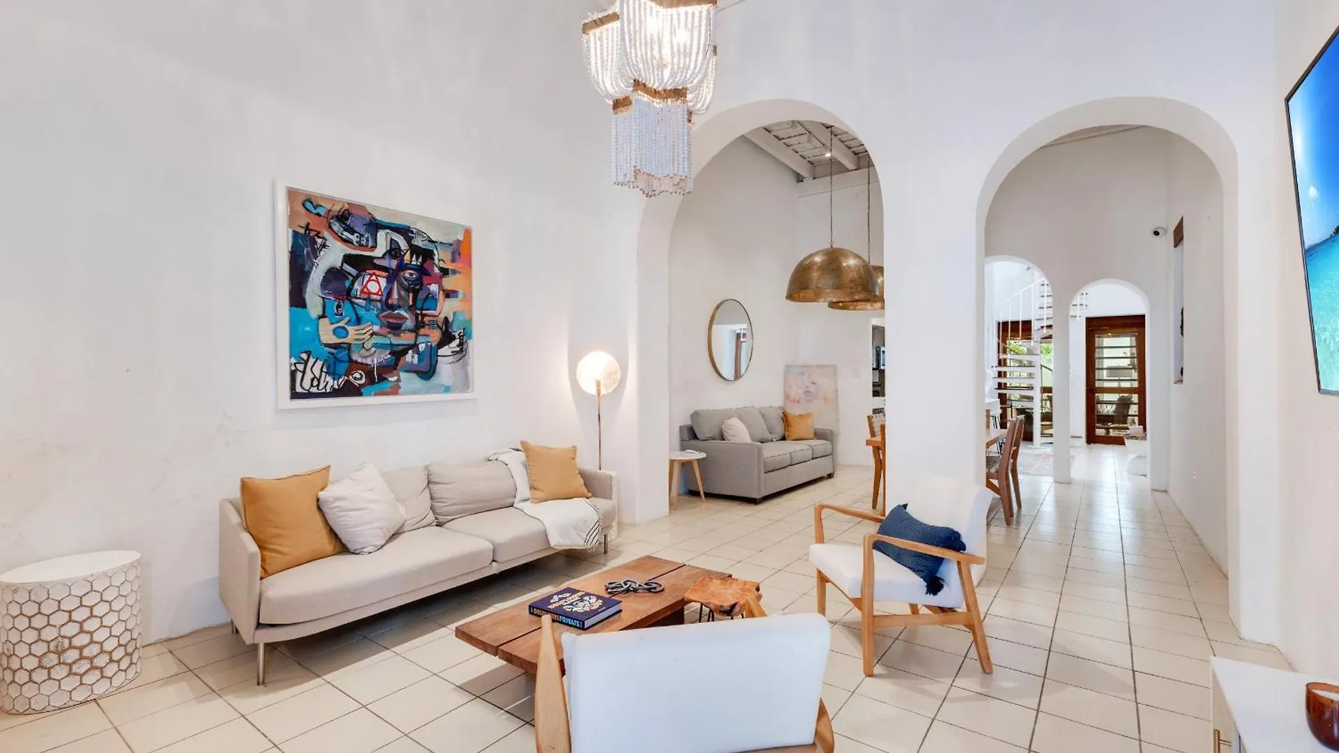 Spacious Colonial Gem With Artistic Flair Old San Juan 0*,